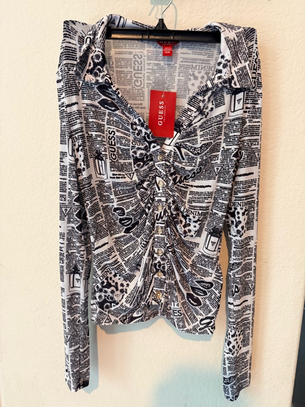 Guess Women's Black & White Newspaper-Print Ruched Button-Down Top